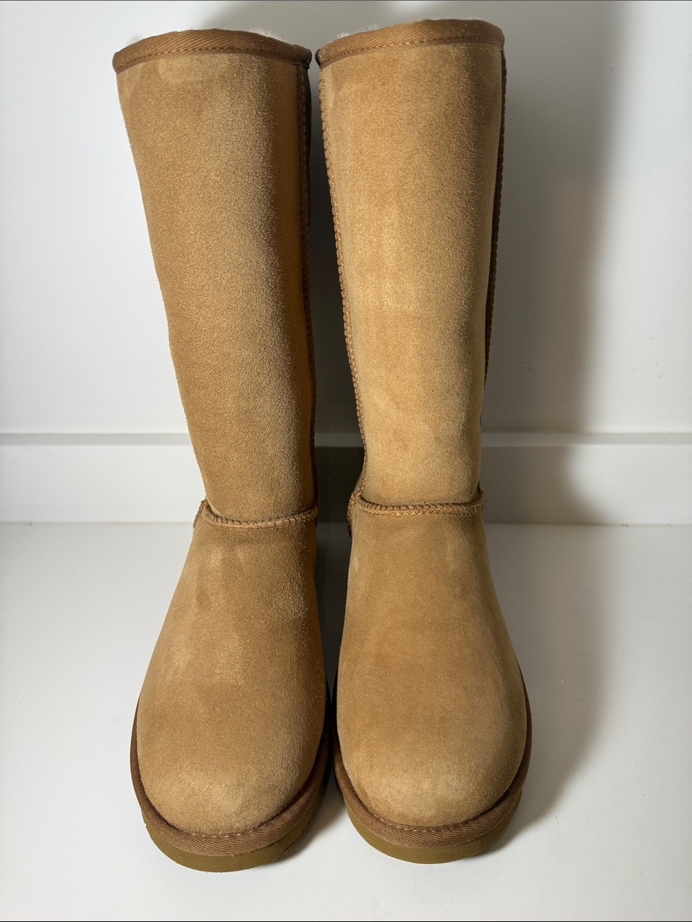 UGG Classic Tall II Chestnut Suede Boots - Size 9